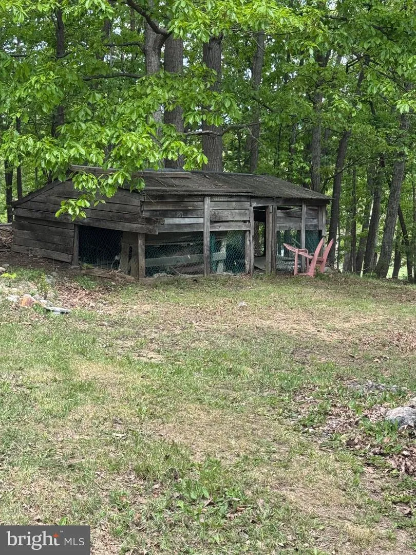 155 FOXDALE LANE Maysville, WV 26833