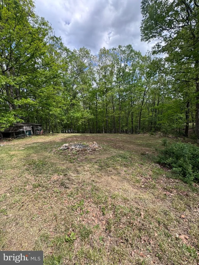 155 FOXDALE LANE Maysville, WV 26833