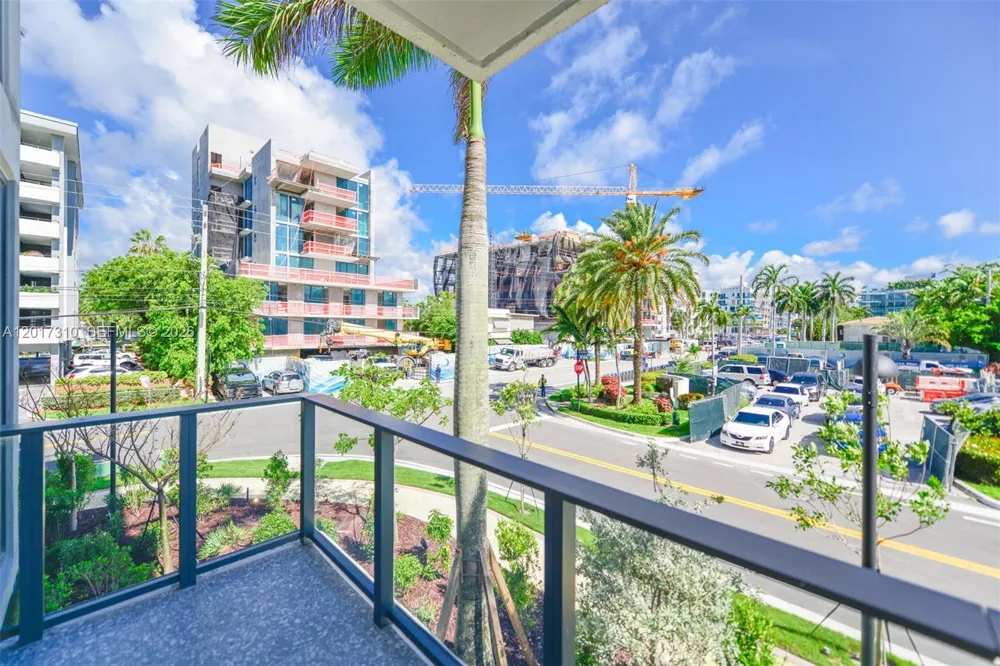 1176 97th st #204 Bay Harbor Islands, FL 33154