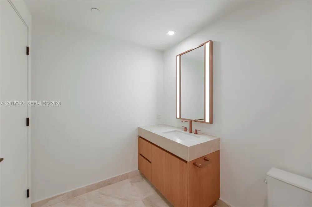 1176 97th st #204 Bay Harbor Islands, FL 33154