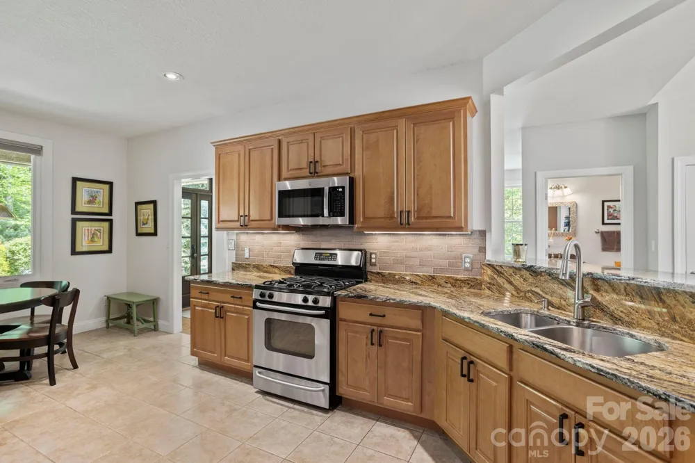 547 Pinnacle Peak Lane Flat Rock, NC 28731