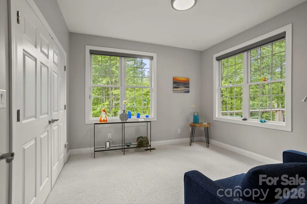 547 Pinnacle Peak Lane Flat Rock, NC 28731