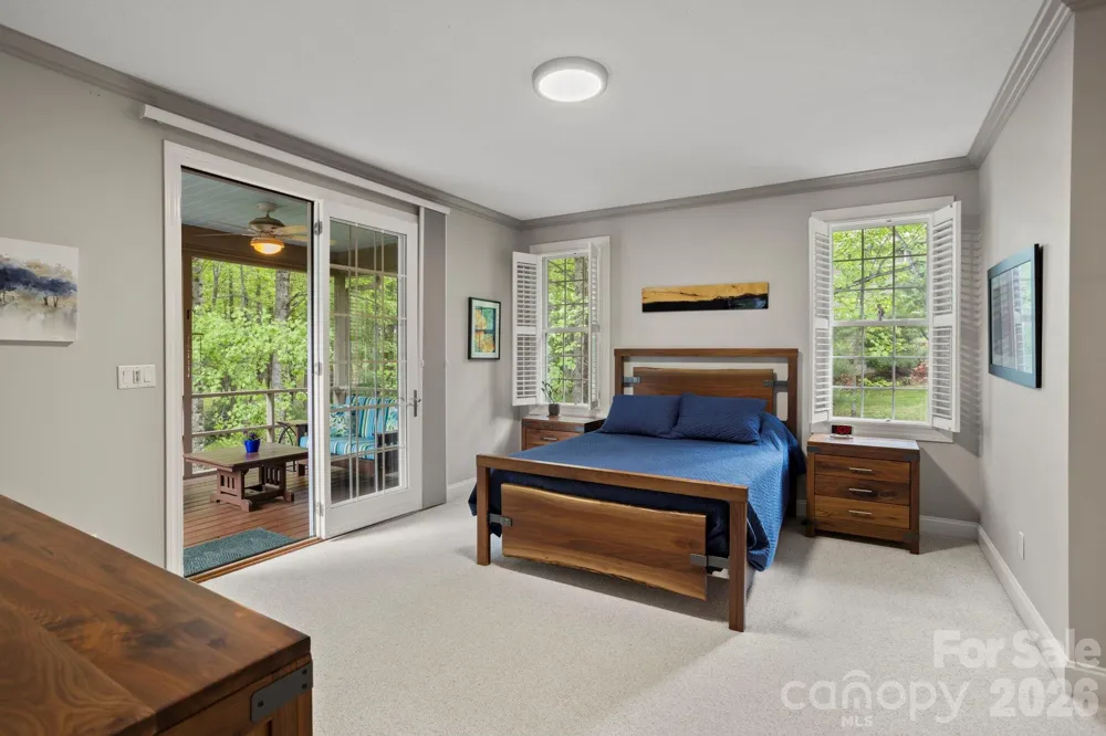 547 Pinnacle Peak Lane Flat Rock, NC 28731