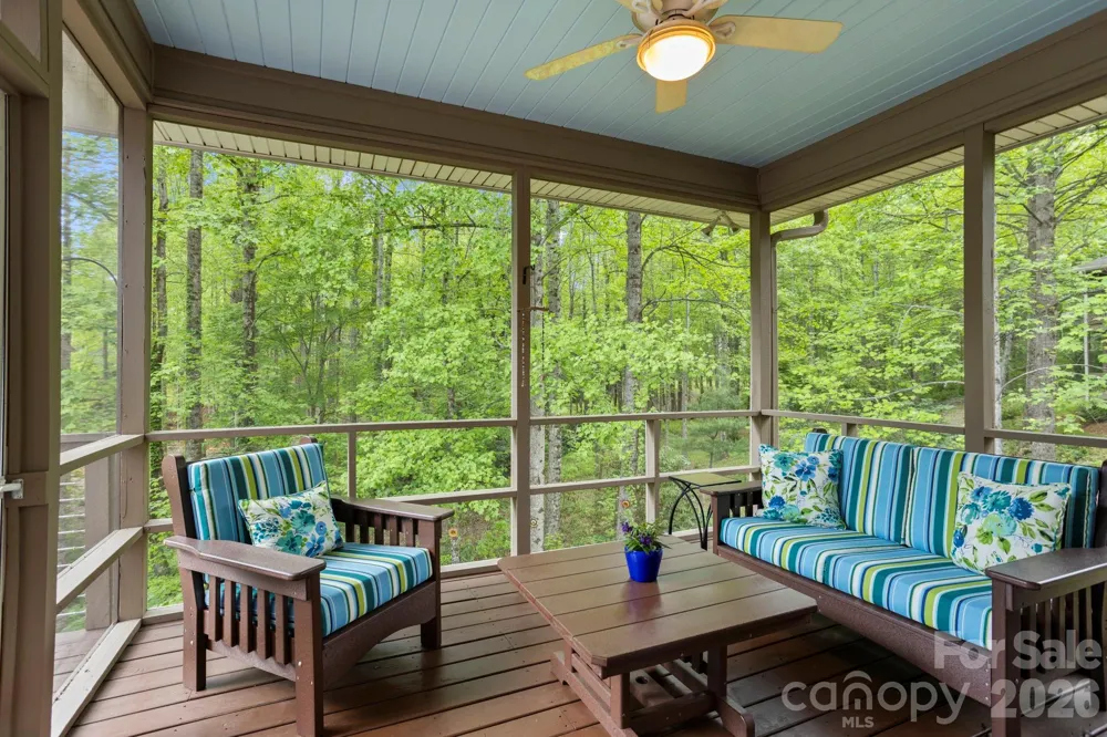 547 Pinnacle Peak Lane Flat Rock, NC 28731