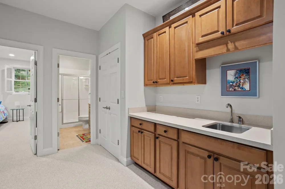 547 Pinnacle Peak Lane Flat Rock, NC 28731