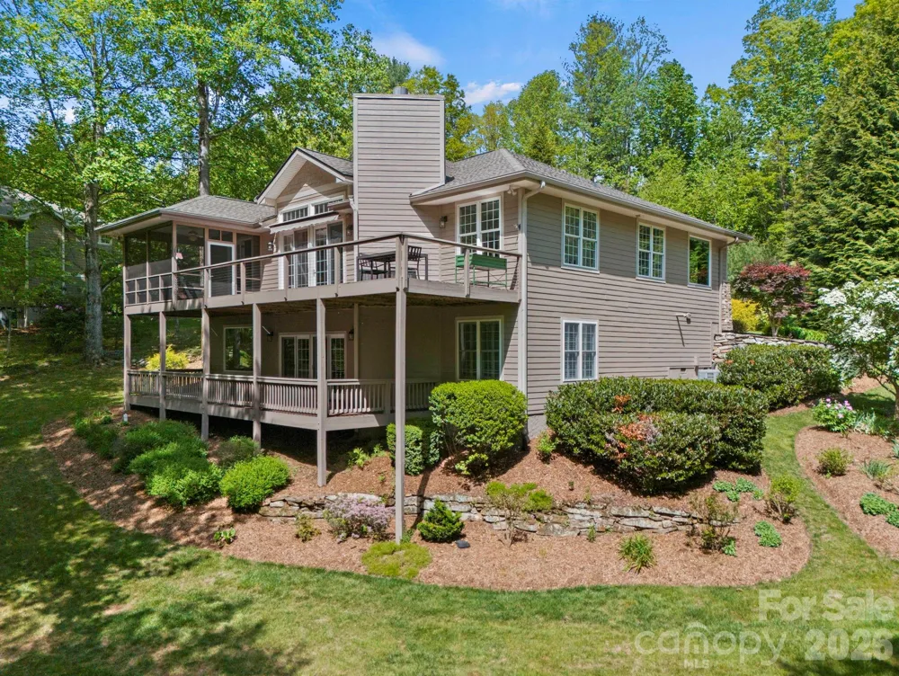 547 Pinnacle Peak Lane Flat Rock, NC 28731