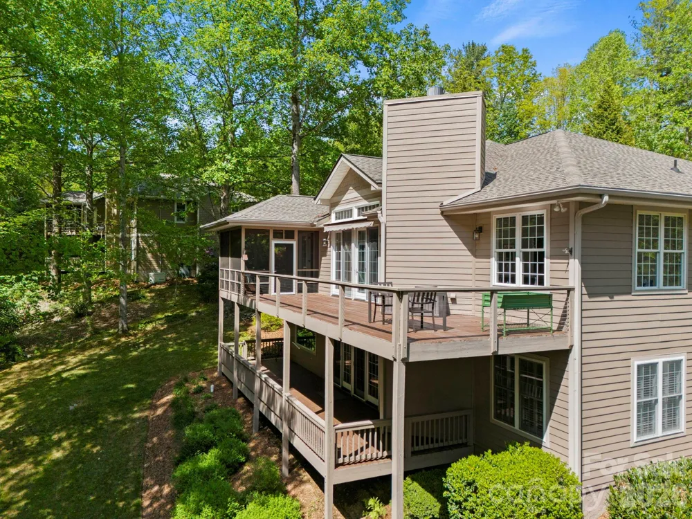 547 Pinnacle Peak Lane Flat Rock, NC 28731