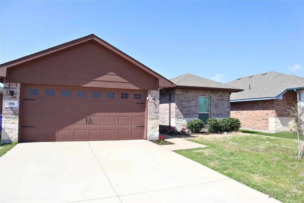 106 Cornell Avenue Farmersville, TX 75442