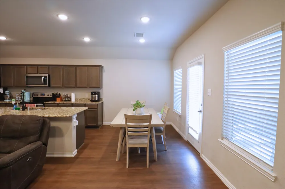 106 Cornell Avenue Farmersville, TX 75442