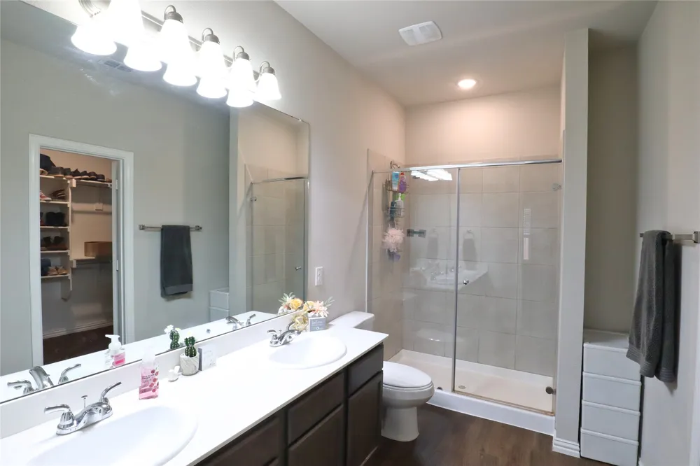 106 Cornell Avenue Farmersville, TX 75442