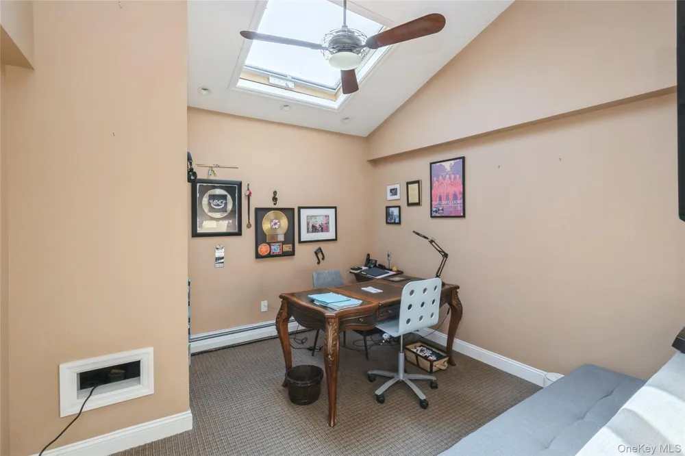 3 Clemson Lane Woodbury, NY 11797