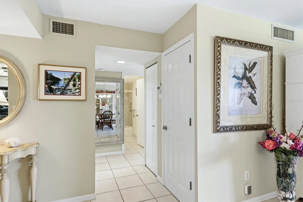 1215 S PORTOFINO DRIVE #406 Sarasota, FL 34242