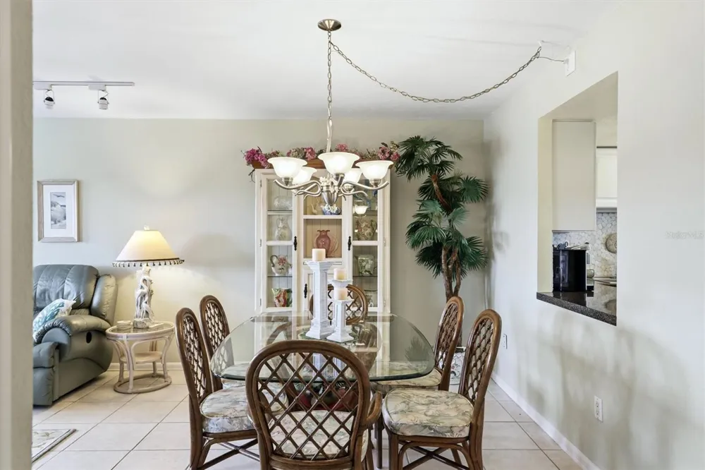 1215 S PORTOFINO DRIVE #406 Sarasota, FL 34242