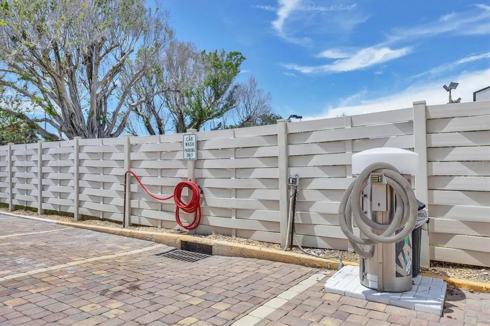 1215 S PORTOFINO DRIVE #406 Sarasota, FL 34242
