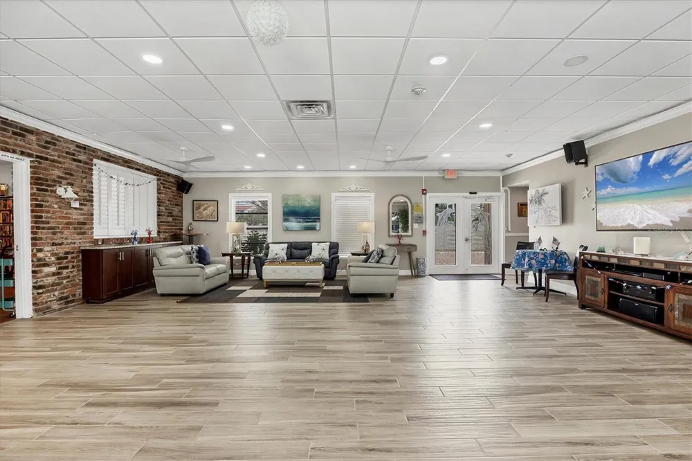 1215 S PORTOFINO DRIVE #406 Sarasota, FL 34242