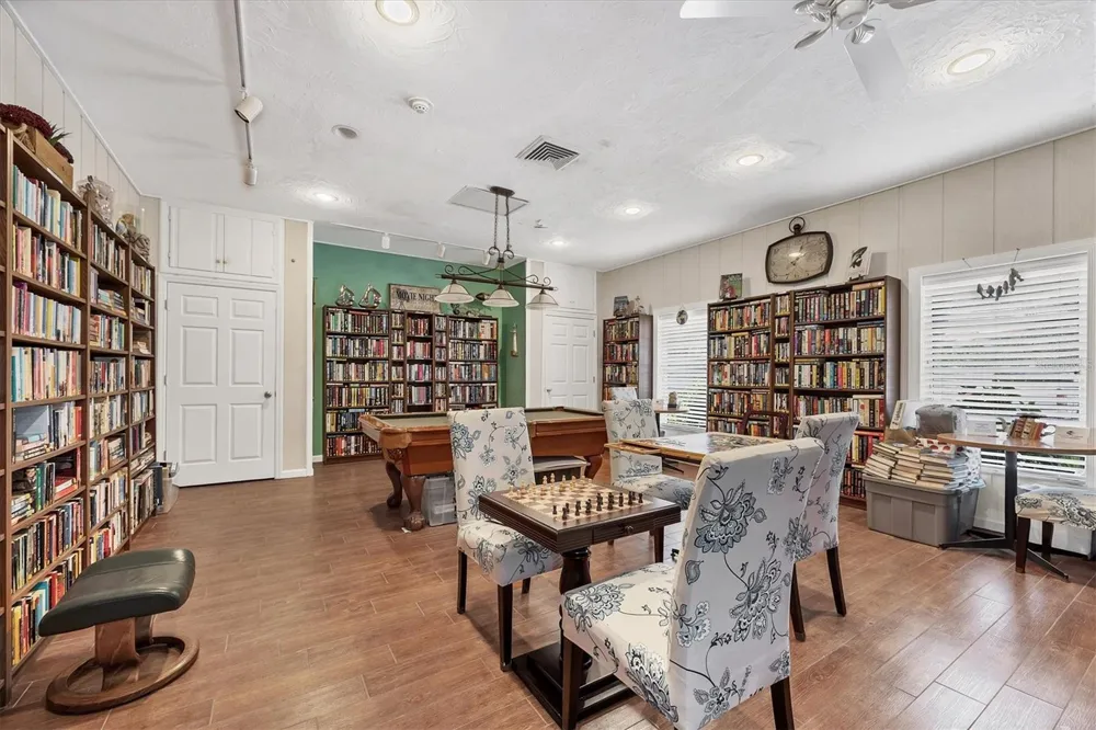 1215 S PORTOFINO DRIVE #406 Sarasota, FL 34242