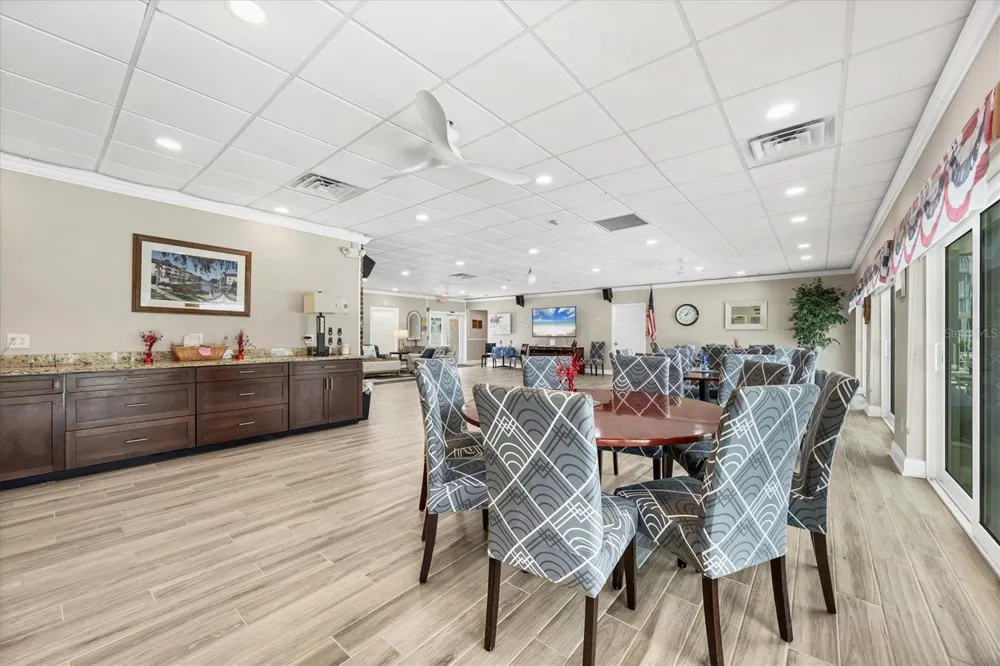 1215 S PORTOFINO DRIVE #406 Sarasota, FL 34242