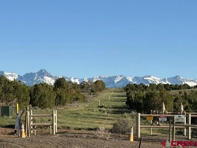 215 County Road 22A Montrose, CO 81403