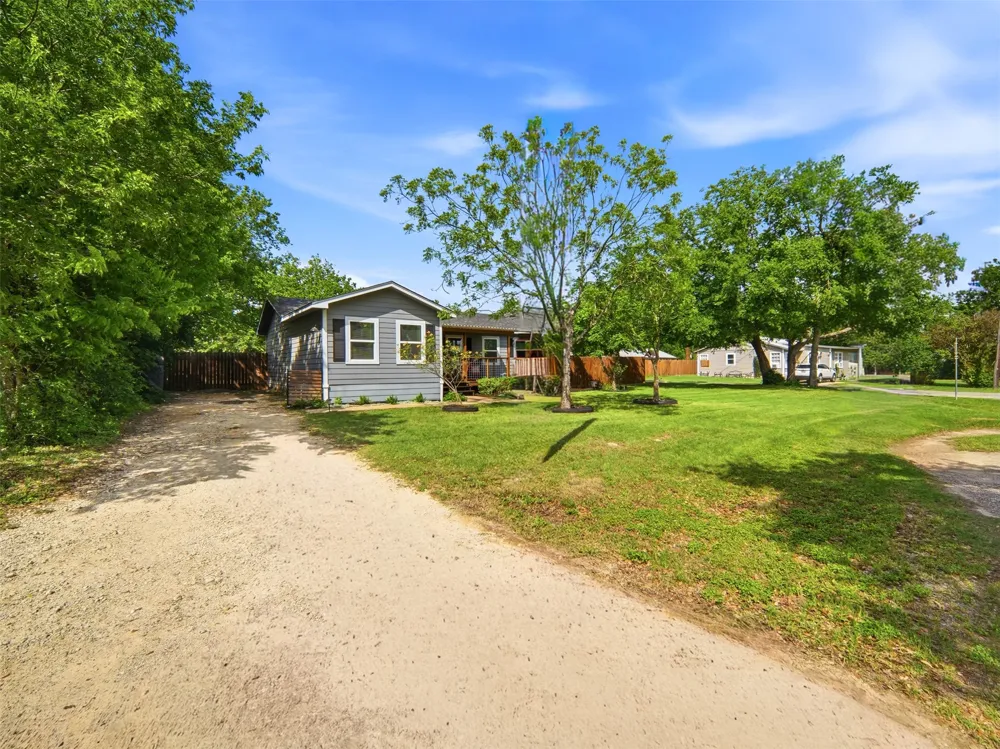 700 9th St Street Blanco, TX 78606