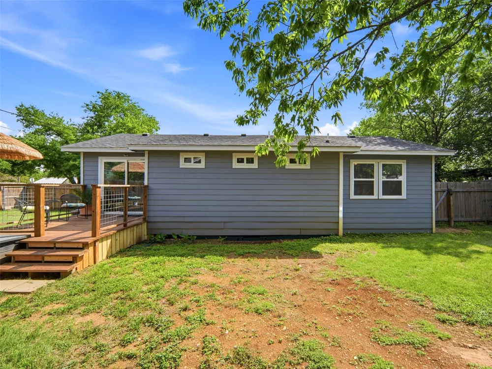 700 9th St Street Blanco, TX 78606