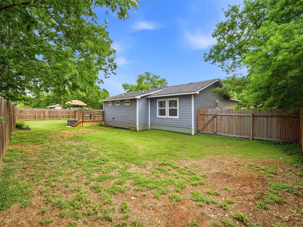 700 9th St Street Blanco, TX 78606