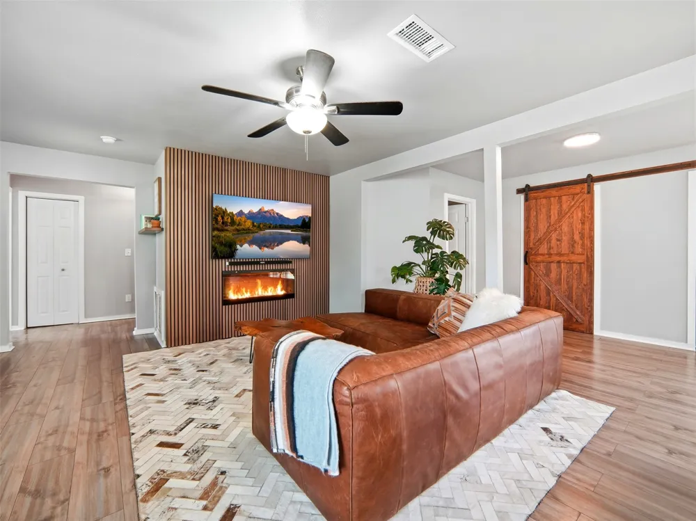 700 9th St Street Blanco, TX 78606