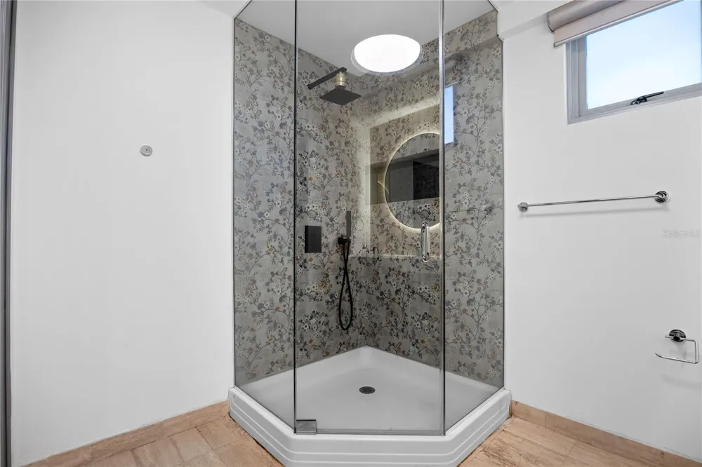 63 MIRSONIA STREET #401 San Juan, PR 00911