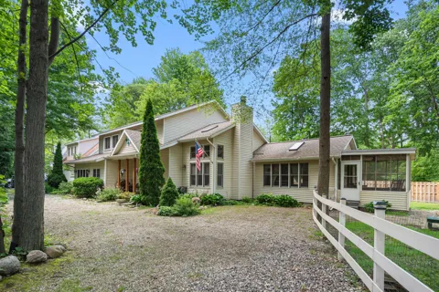 9177 Shady Lane