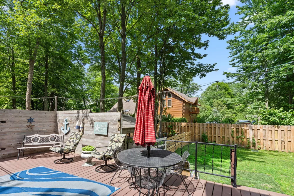 9177 Shady Lane Lakeside, MI 49116