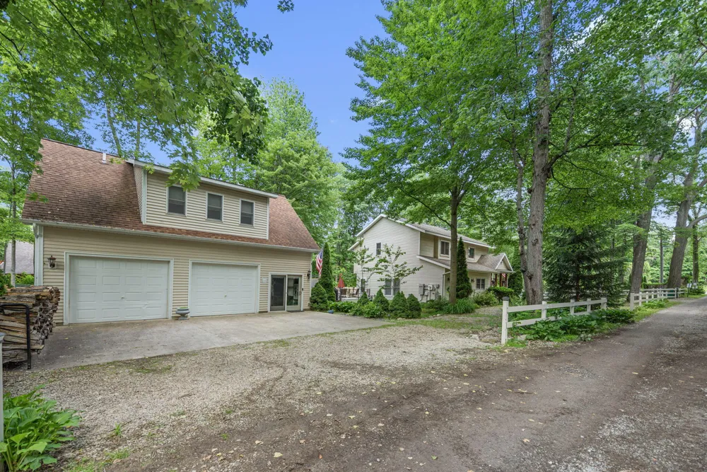 9177 Shady Lane Lakeside, MI 49116