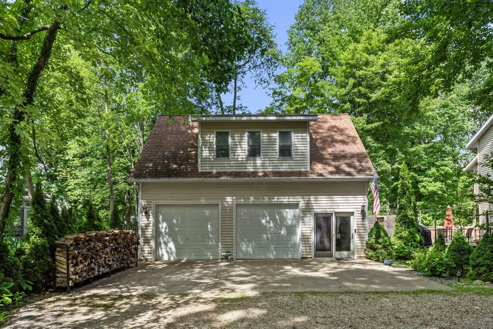 9177 Shady Lane Lakeside, MI 49116