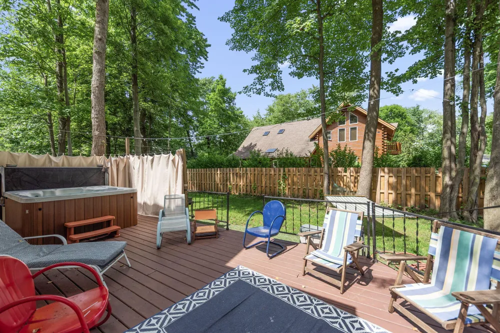 9177 Shady Lane Lakeside, MI 49116