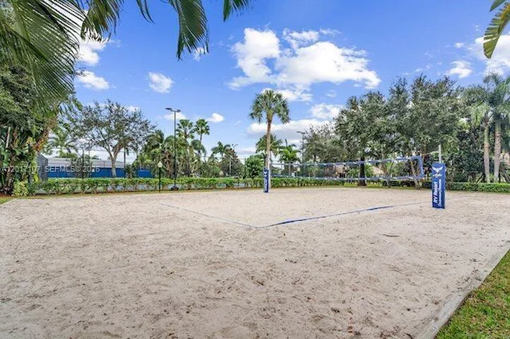 22 S Cortez Dr Margate, FL 33068