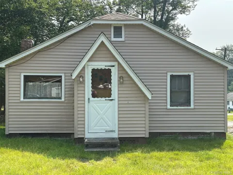 13 E Pierce Avenue