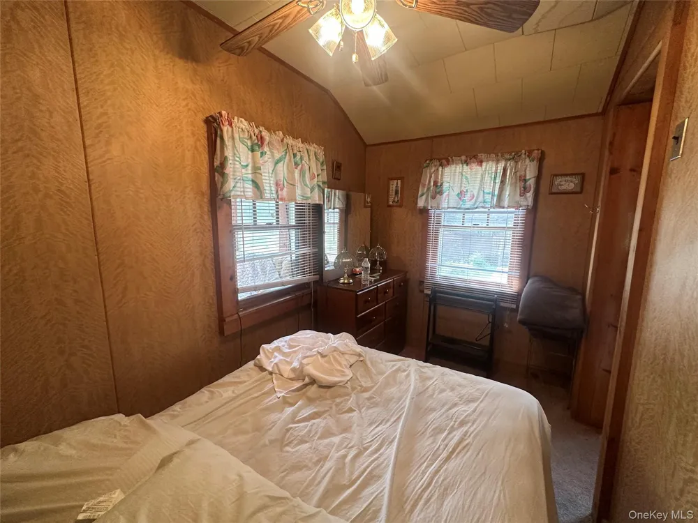 13 E Pierce Avenue Smallwood, NY 12720