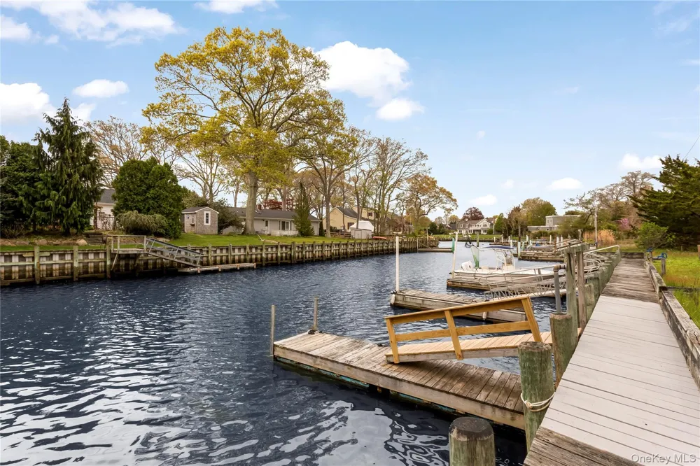 56 Lagoon Court W South Jamesport, NY 11947