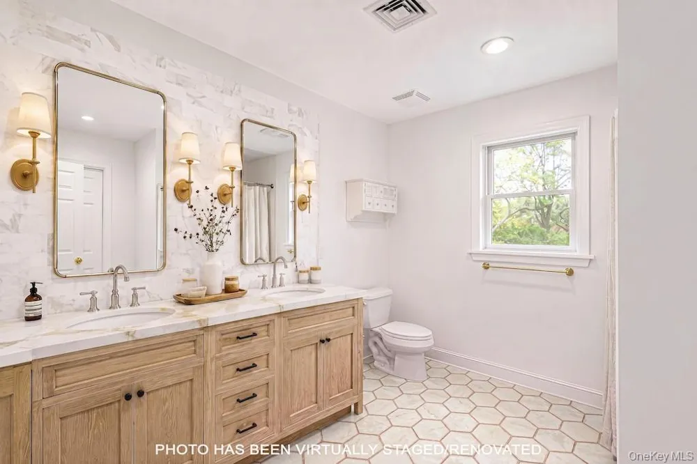 56 Lagoon Court W South Jamesport, NY 11947