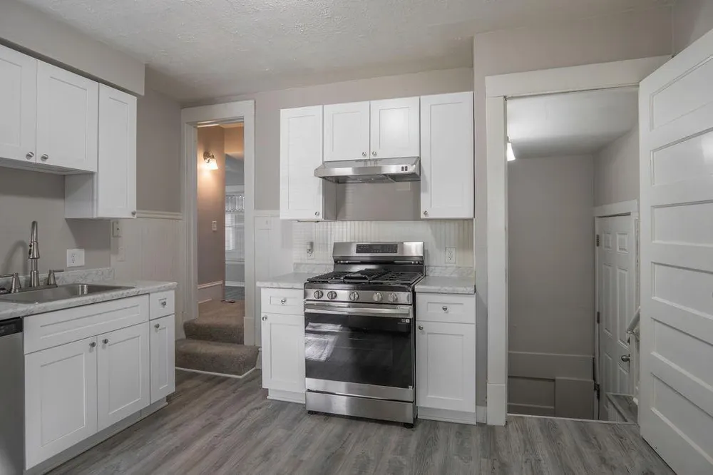 1606 Concordia Avenue Saint Paul, MN 55104