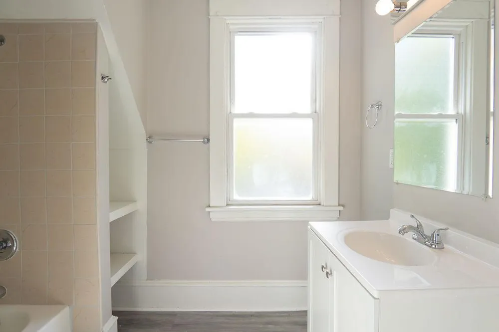 1606 Concordia Avenue Saint Paul, MN 55104