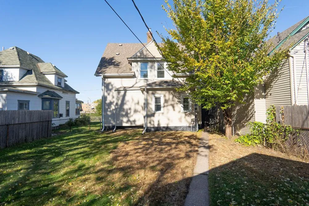 1606 Concordia Avenue Saint Paul, MN 55104