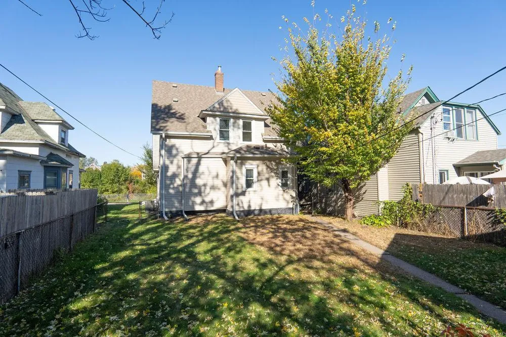 1606 Concordia Avenue Saint Paul, MN 55104