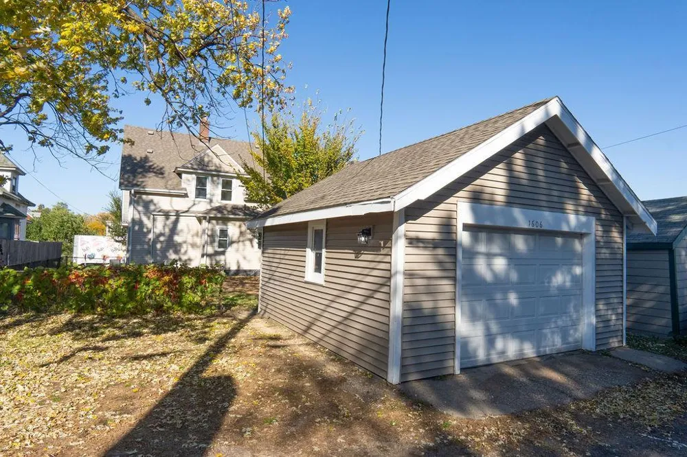 1606 Concordia Avenue Saint Paul, MN 55104