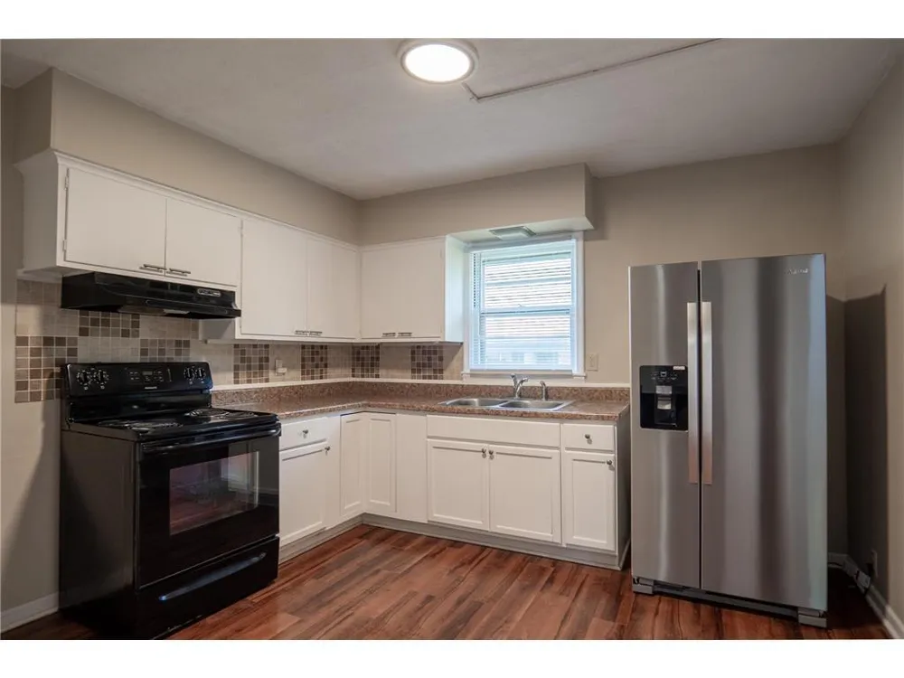 608 7th Ave S Hopkins, MN 55343