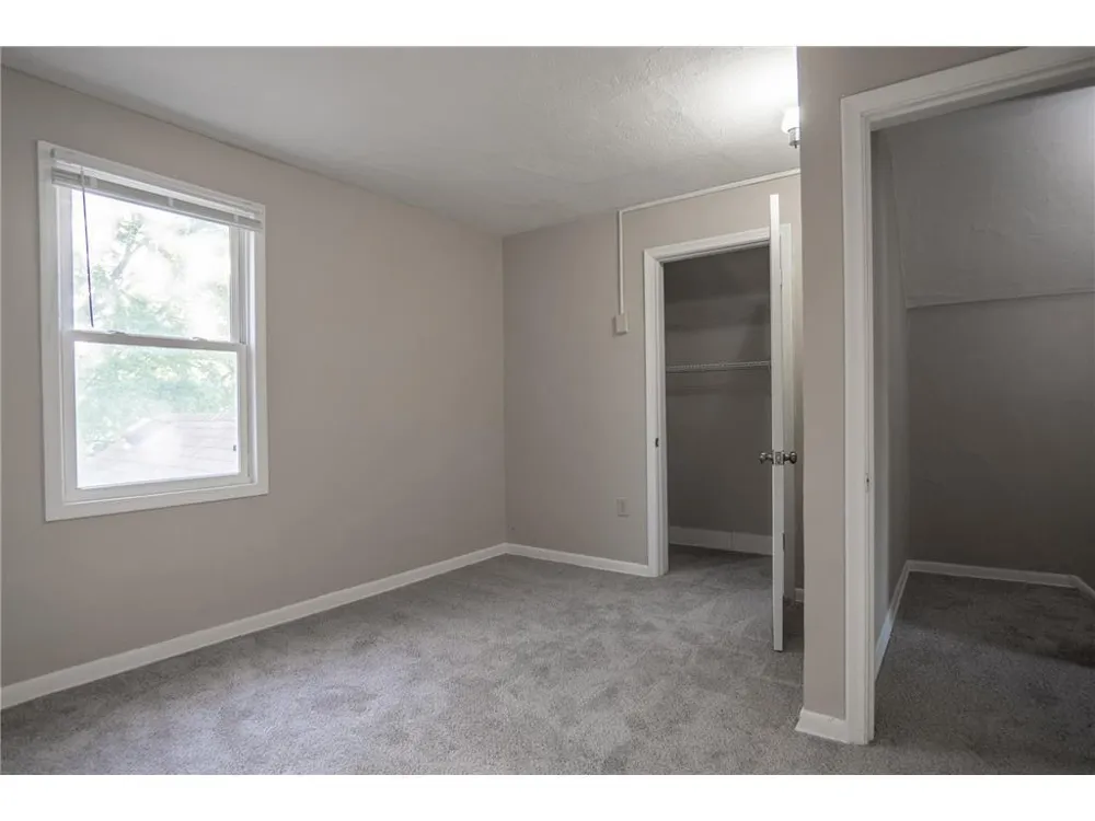 608 7th Ave S Hopkins, MN 55343