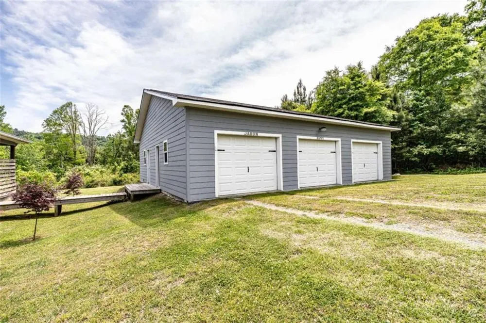 312 E Armuchee Road E Summerville, GA 30747