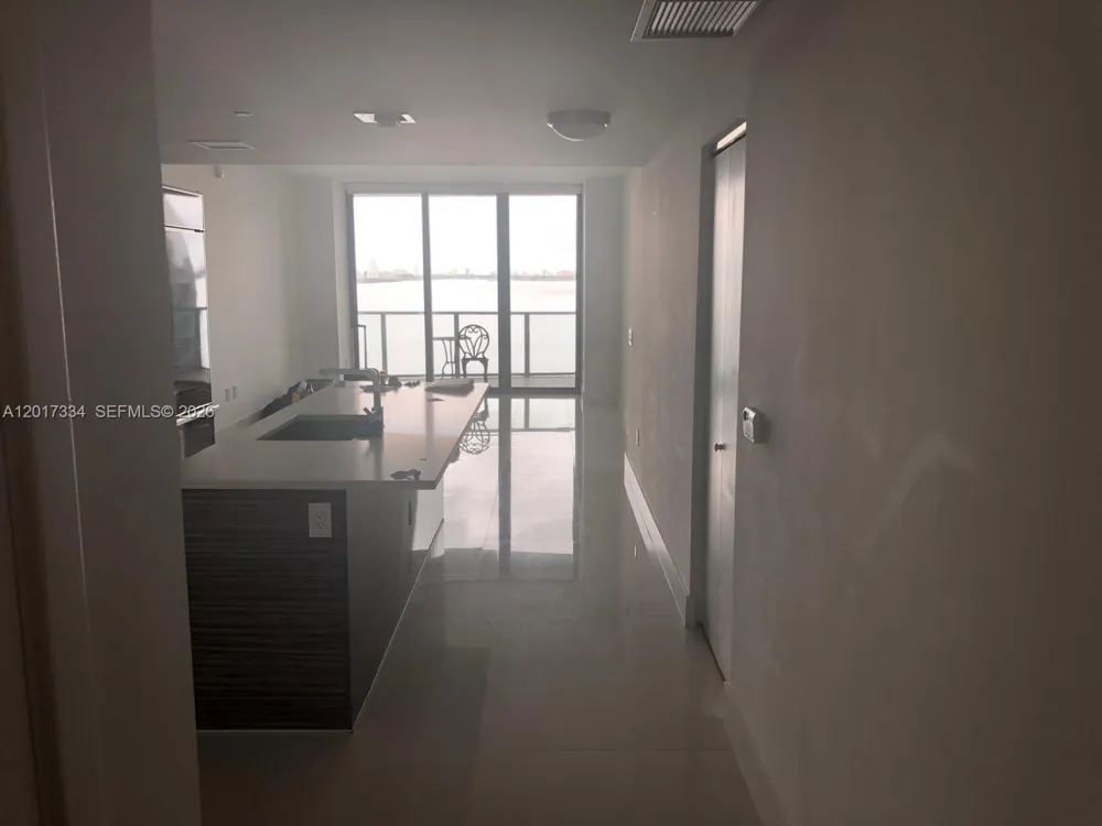 460 NE 28th ST #1102 Miami, FL 33132