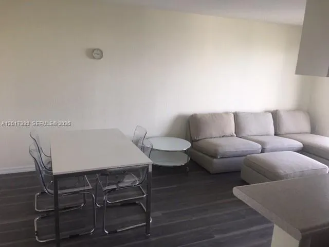 816 NW 11th St #1104 Miami, FL 33136