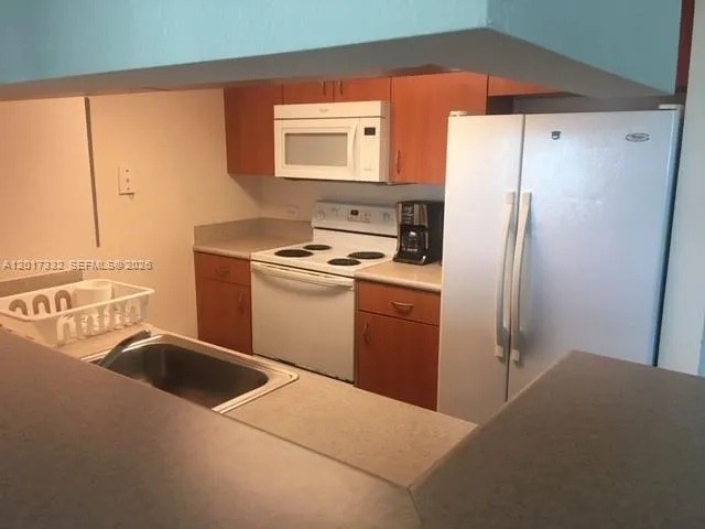 816 NW 11th St #1104 Miami, FL 33136