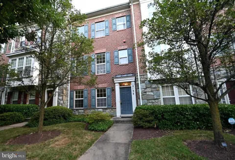 2133 CLARK PLACE