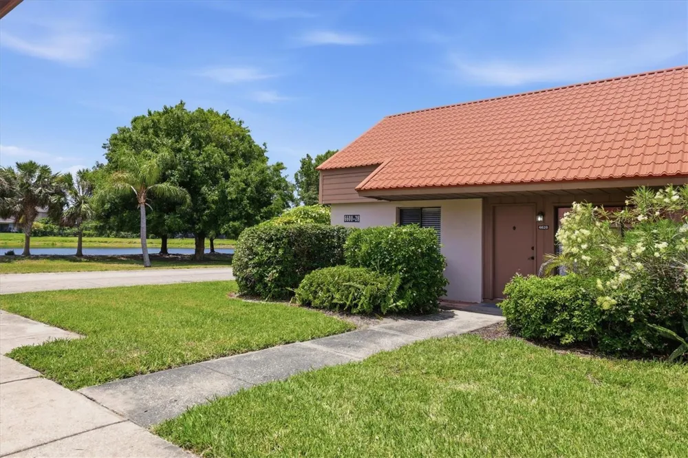6628 DRAW LANE #122 Sarasota, FL 34238